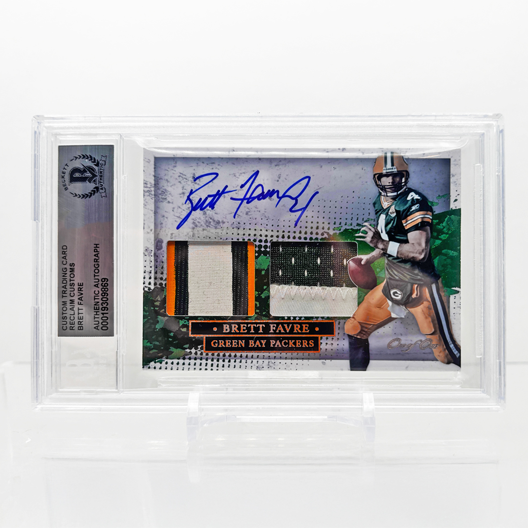 Brett Favre Dual Relic On-Card Auto Emerald 1/1 | Reclaim Marketplace
